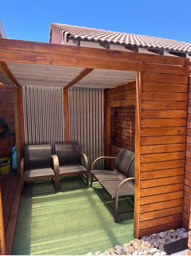 2 Bedroom Simplex for Sale - Gauteng